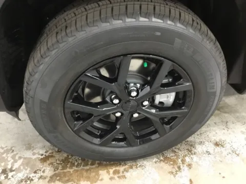 Another view of 2025 Jeep Grand Cherokee L Altitude X for sale in Abrams, WI at Gregg Young Abrams Chrysler Dodge Jeep Ram