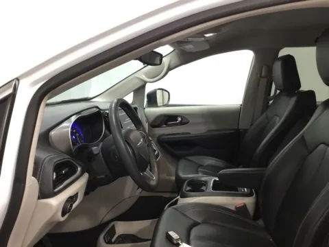 More photos of 2023 Chrysler Pacifica Touring L at Gregg Young Abrams Chrysler Dodge Jeep Ram, WI