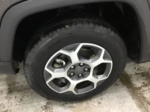 More photos of 2022 Jeep Compass Trailhawk at Gregg Young Abrams Chrysler Dodge Jeep Ram, WI