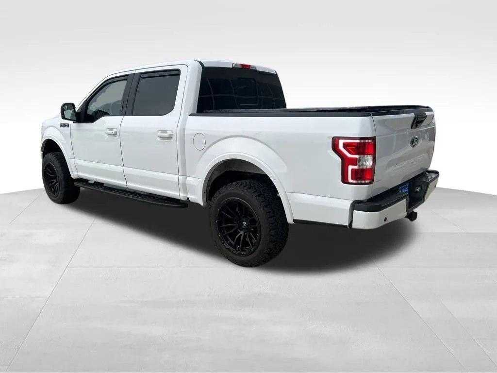2019 Ford F-150 XLT photo 2