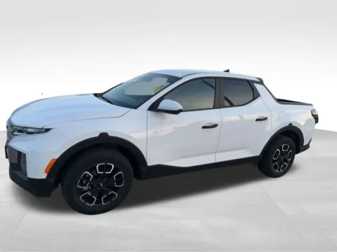 More photos of 2024 Hyundai Santa Cruz SE at Gregg Young Cadillac of Newton, IA