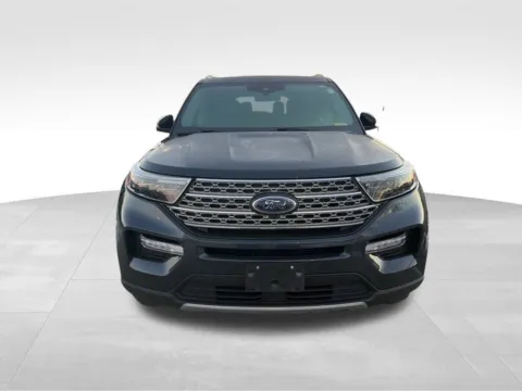 Another view of 2022 Ford Explorer Limited for sale in Newton, IA at Gregg Young Cadillac of Newton