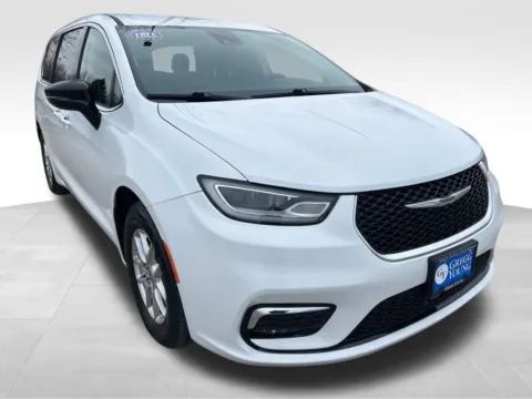 Another view of 2024 Chrysler Pacifica Touring L for sale in Newton, IA at Gregg Young Cadillac of Newton