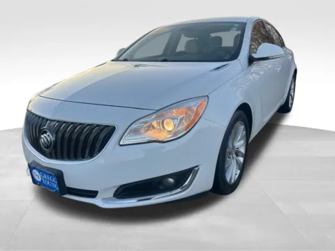 More photos of 2016 Buick Regal Turbo at Gregg Young Cadillac of Newton, IA