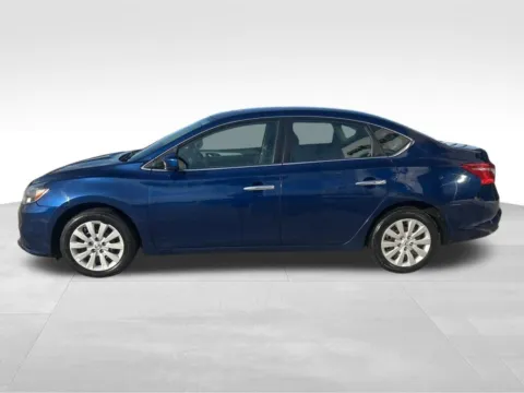 More photos of 2019 Nissan Sentra at Gregg Young Cadillac of Newton, IA