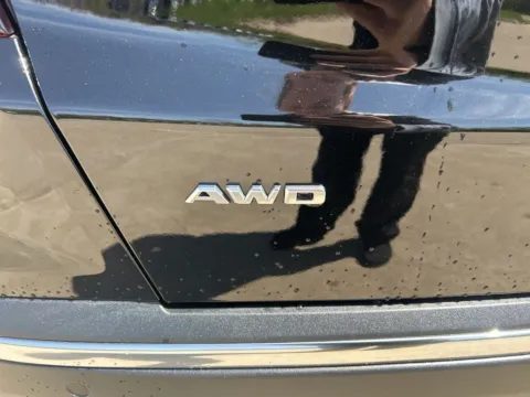 More photos of 2025 Cadillac XT5 Premium Luxury at Gregg Young Cadillac of Newton, IA