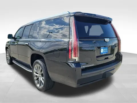 More photos of 2019 Cadillac Escalade ESV Luxury at Gregg Young Cadillac of Newton, IA