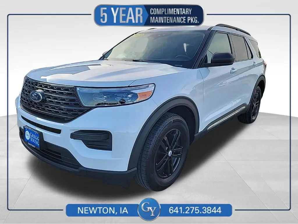 White 2023 Ford Explorer XLT for sale in Newton, IA
