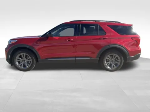 Another view of 2023 Ford Explorer XLT for sale in Newton, IA at Gregg Young Cadillac of Newton