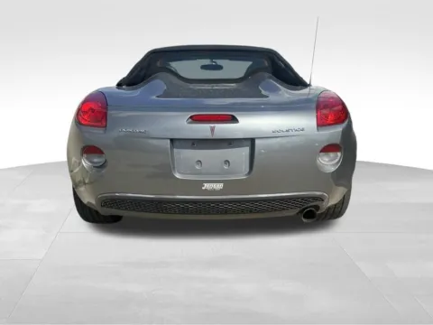 More photos of 2006 Pontiac Solstice at Gregg Young Cadillac of Newton, IA