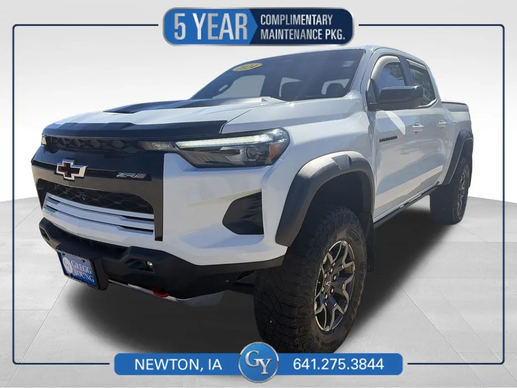 White 2024 Chevrolet Colorado ZR2 for sale in Newton, IA