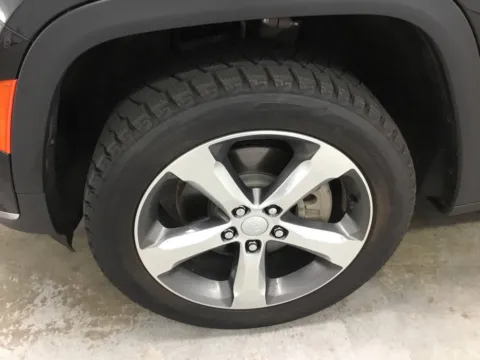 More photos of 2021 Jeep Grand Cherokee L Limited at Gregg Young Cadillac of Newton, IA