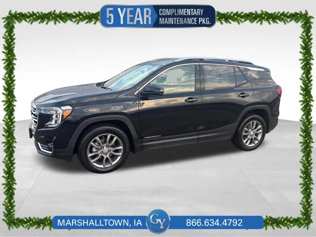 2024 GMC Terrain SLT's photo