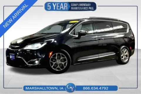 Black 2018 Chrysler Pacifica Limited for sale in Marshalltown, IA