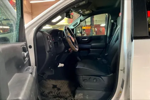 More photos of 2024 Chevrolet Silverado 2500HD Custom at Gregg Young Chevrolet Marshalltown, IA