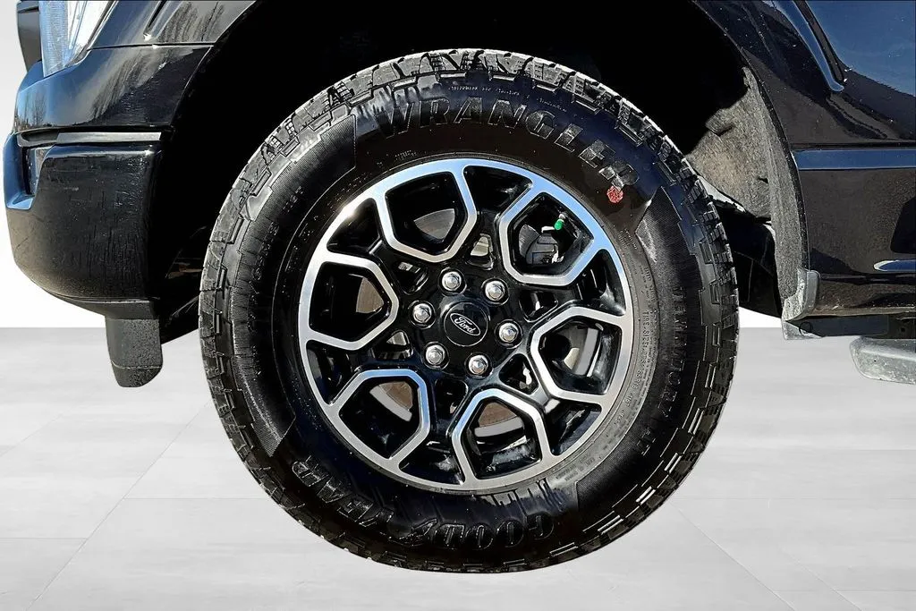 2023 Ford F-150 XLT - Photo 32