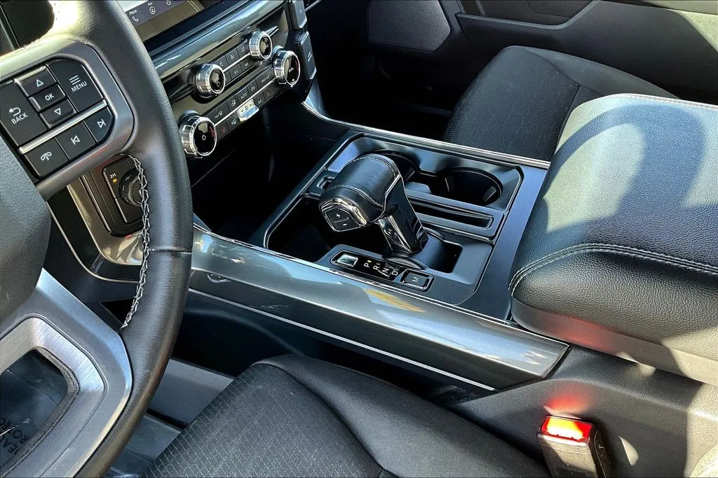2023 Ford F-150 XLT - Photo 17