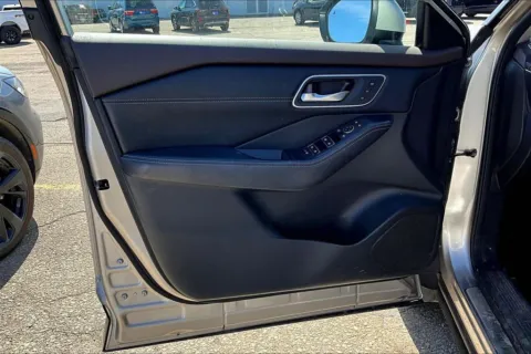 More photos of 2022 Nissan Rogue Platinum at Gregg Young Chevrolet Marshalltown, IA