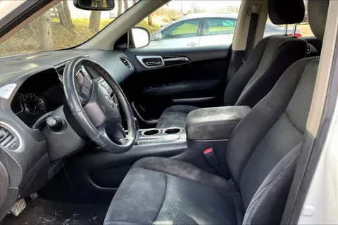 More photos of 2016 Nissan Pathfinder SV at Gregg Young Chevrolet Marshalltown, IA