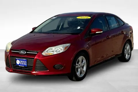 Red 2014 Ford Focus SE for sale in Marshalltown, IA
