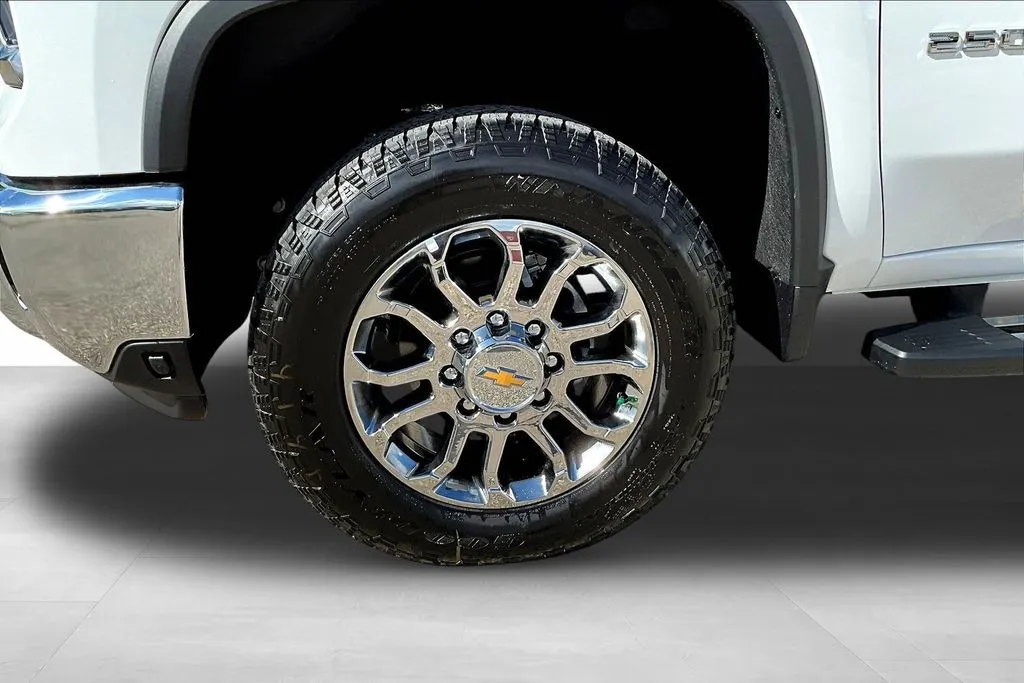 2026 Chevrolet Silverado 2500 HD LTZ - Photo 13