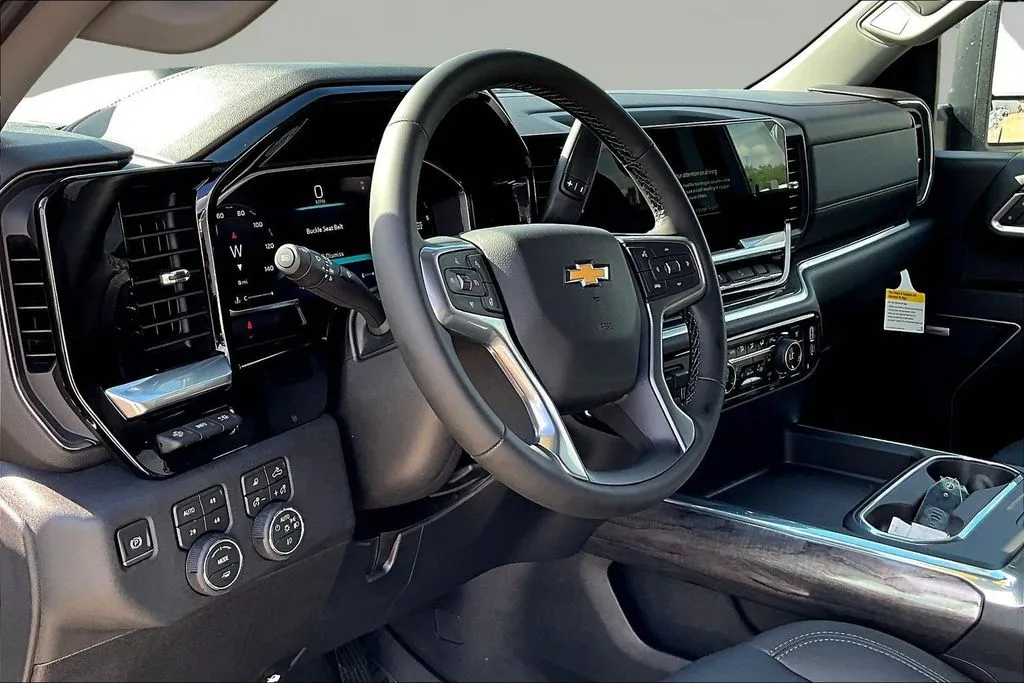 2026 Chevrolet Silverado 2500 HD LTZ - Photo 7