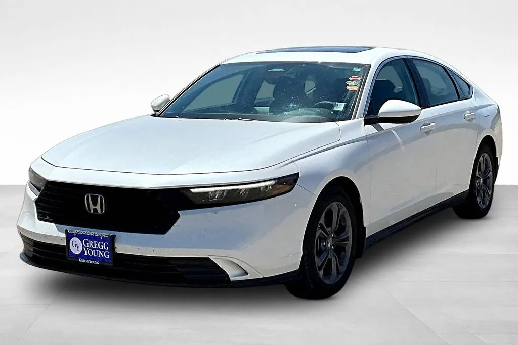 White 2023 Honda Accord EX for sale in Marshalltown, IA
