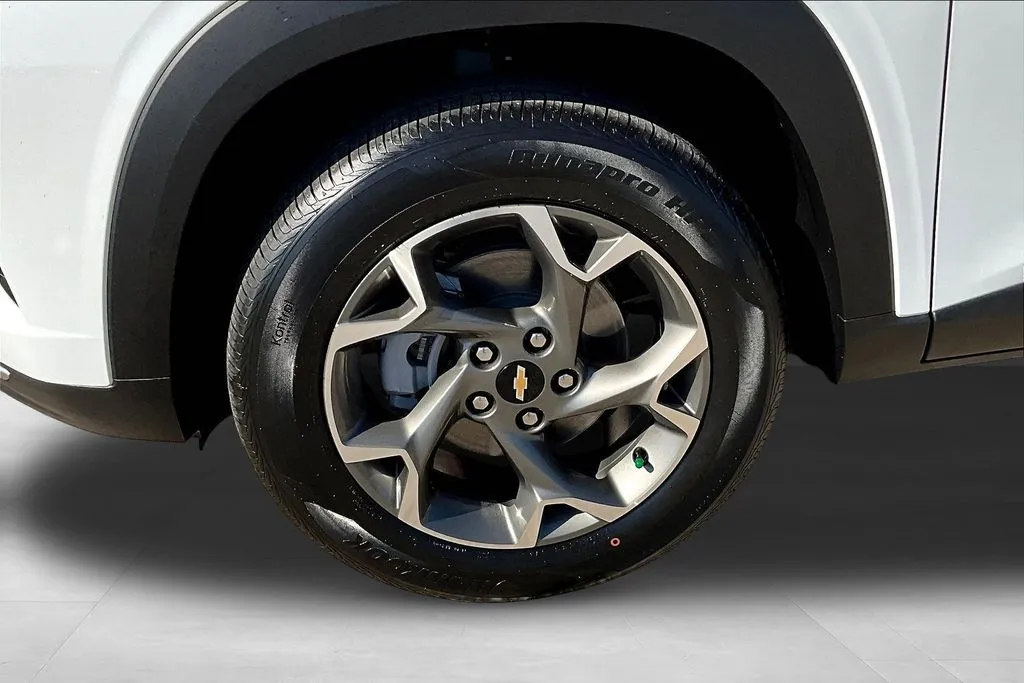 2026 Chevrolet Trax LT - Photo 12