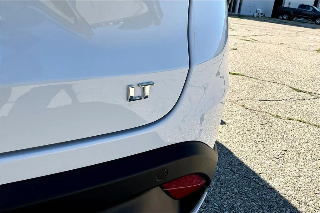 2026 Chevrolet Trax LT - Photo 8