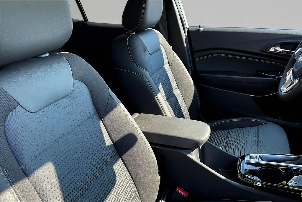 2026 Chevrolet Trax LT - Photo 10