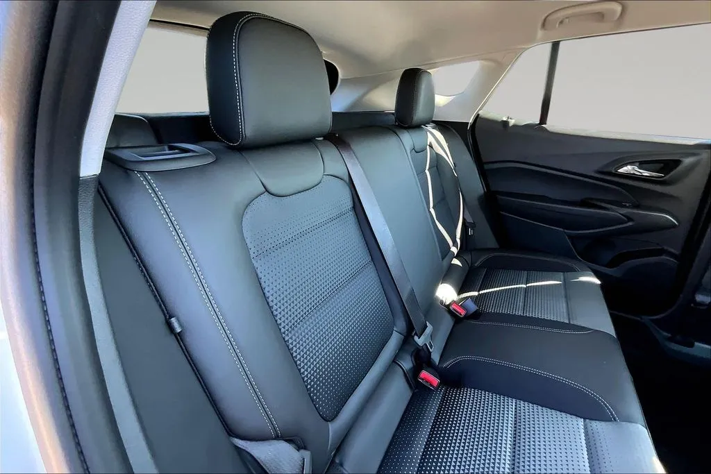 2026 Chevrolet Trax LT - Photo 9