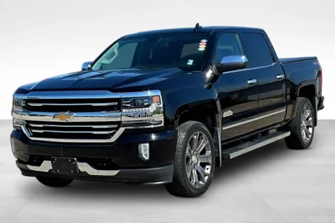 Black 2018 Chevrolet Silverado 1500 High Country for sale in Marshalltown, IA