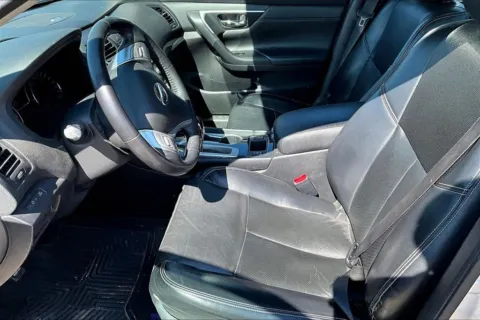 More photos of 2018 Nissan Altima 2.5 SL at Gregg Young Chevrolet Marshalltown, IA