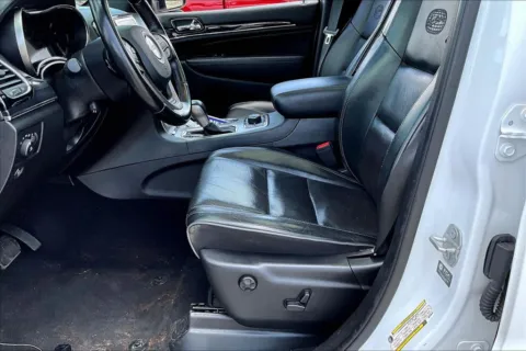 More photos of 2021 Jeep Grand Cherokee Overland at Gregg Young Chevrolet Marshalltown, IA