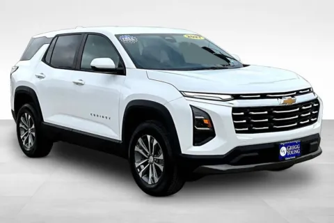 Photos of 2027 Chevrolet Equinox LT for sale in Marshalltown, IA at Gregg Young Chevrolet Marshalltown