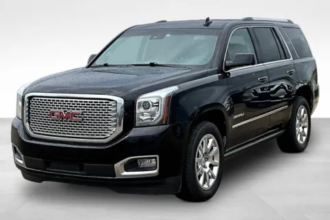 Black 2015 GMC Yukon Denali for sale in Marshalltown, IA