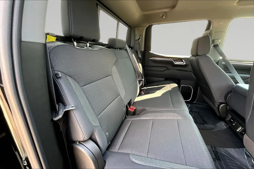 2026 Chevrolet Silverado 1500 LT - Photo 10