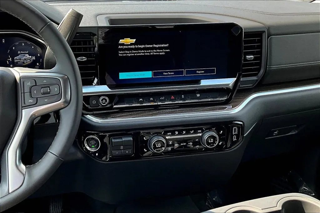 2026 Chevrolet Silverado 1500 LT - Photo 6