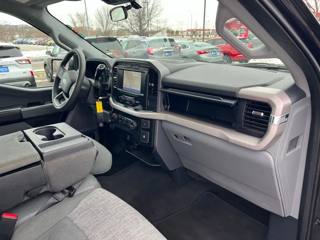 2023 Ford F-150 XLT - Photo 22