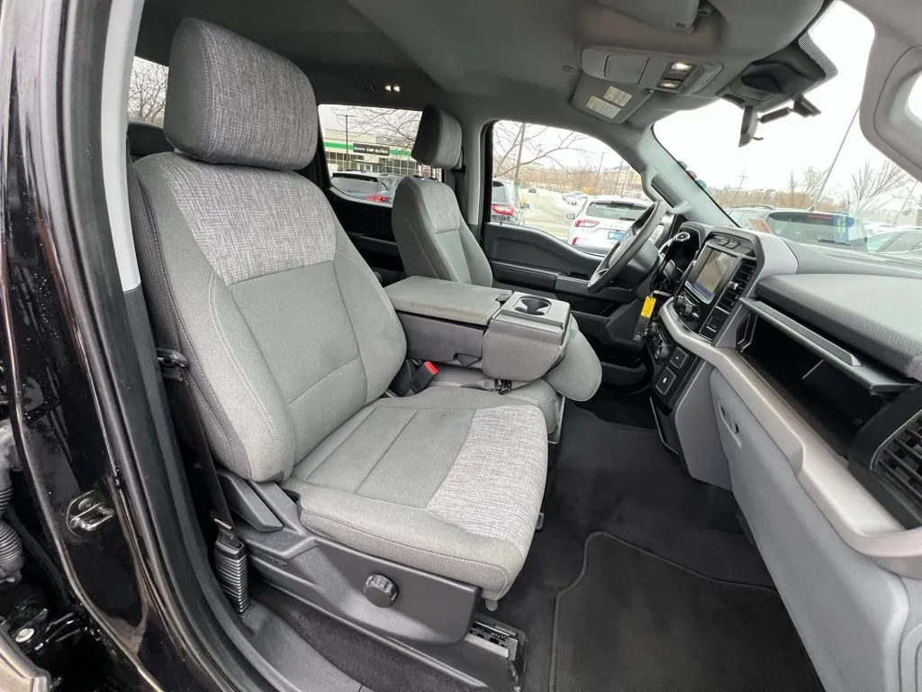 2023 Ford F-150 XLT - Photo 23
