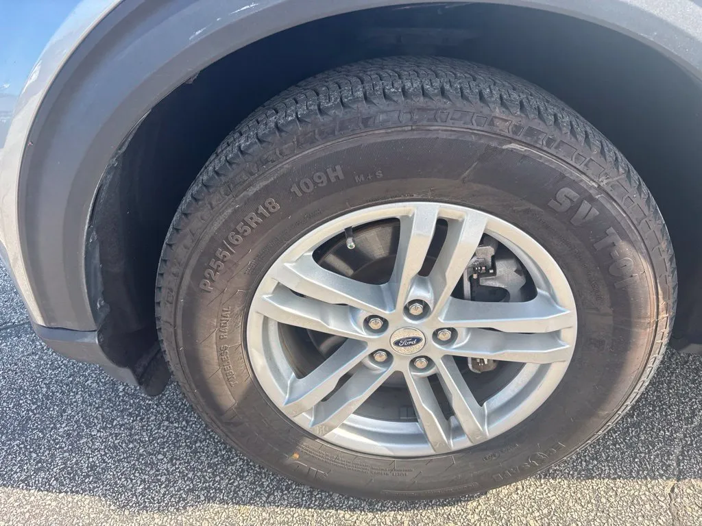 2023 Ford Explorer XLT - Photo 13