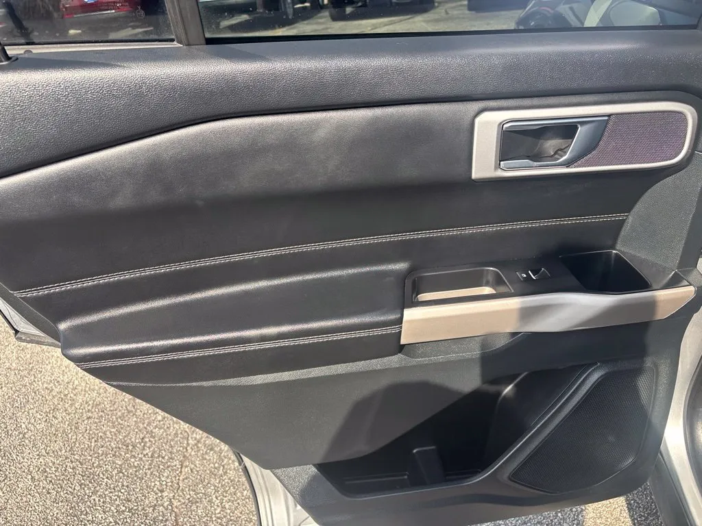 2023 Ford Explorer XLT - Photo 33