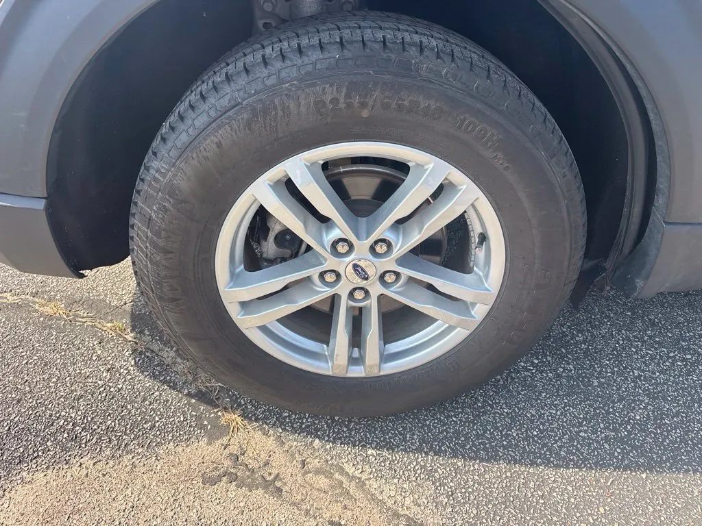 2023 Ford Explorer XLT - Photo 10