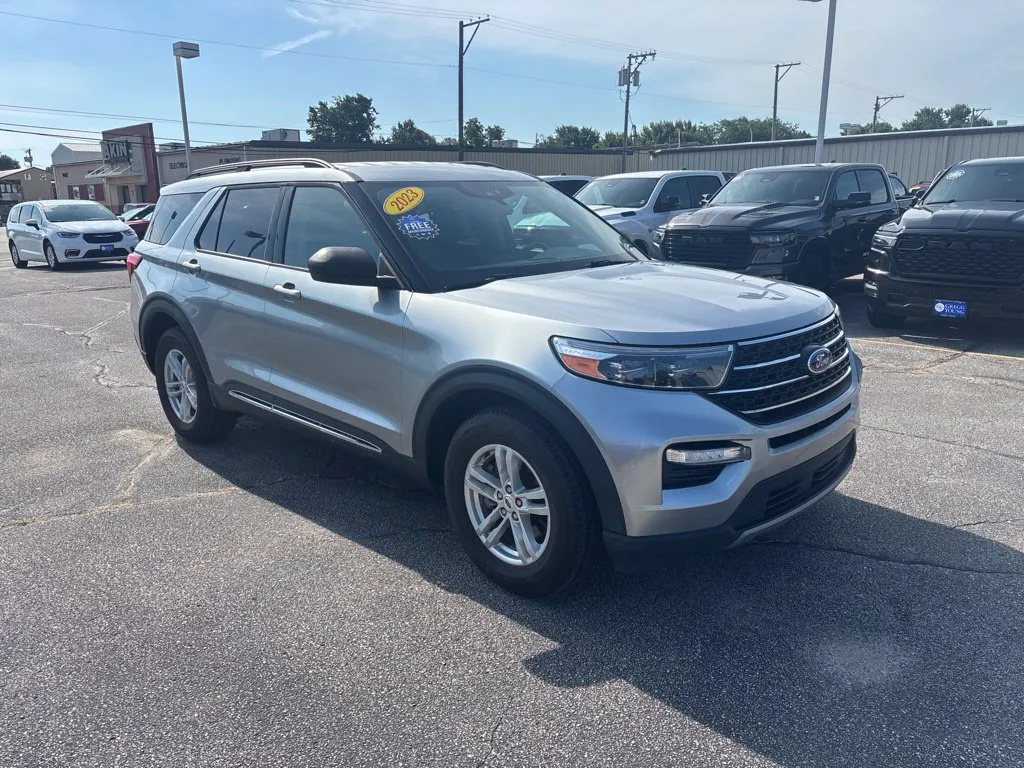 2023 Ford Explorer XLT - Photo 7