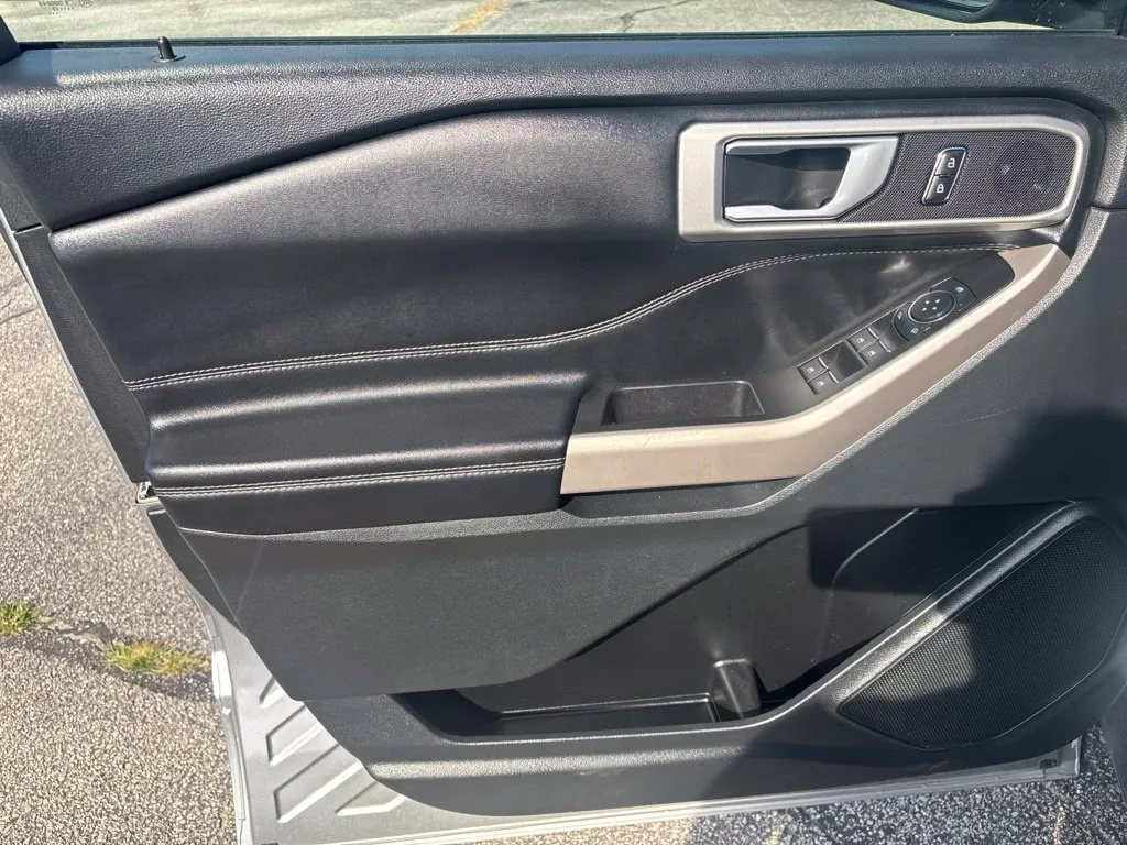 2023 Ford Explorer XLT - Photo 15