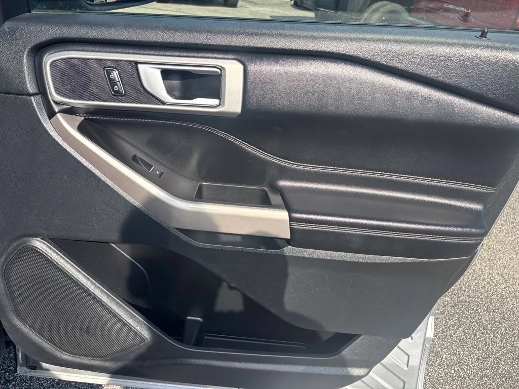 2023 Ford Explorer XLT - Photo 43