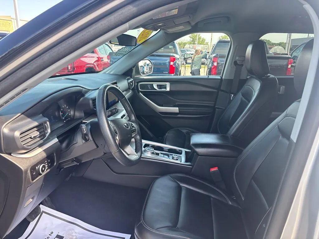 2023 Ford Explorer XLT - Photo 14