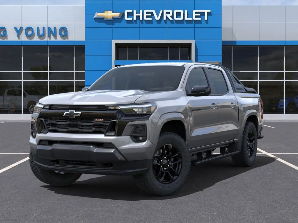 2025 Chevrolet Colorado Z71 photo 3