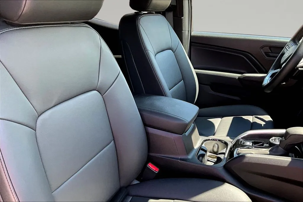 2026 Chevrolet Colorado Trail Boss - Photo 11