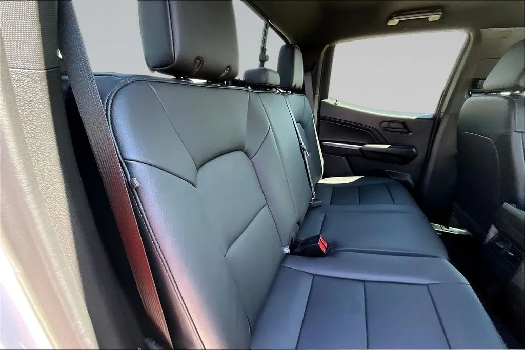 2026 Chevrolet Colorado Trail Boss - Photo 10